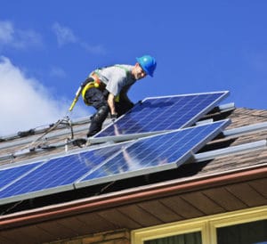 pose installation raccordement panneaux solaires photovoltaiques